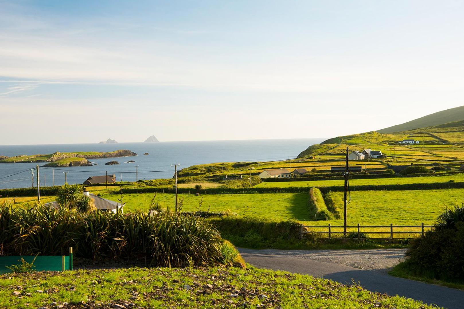 Ring Of Kerry - Einmaliger Blick Auf Skelligs Apartamento Clynacartan Exterior foto